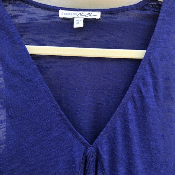 Express One Eleven Flowy Tank - Picture 4 of 7